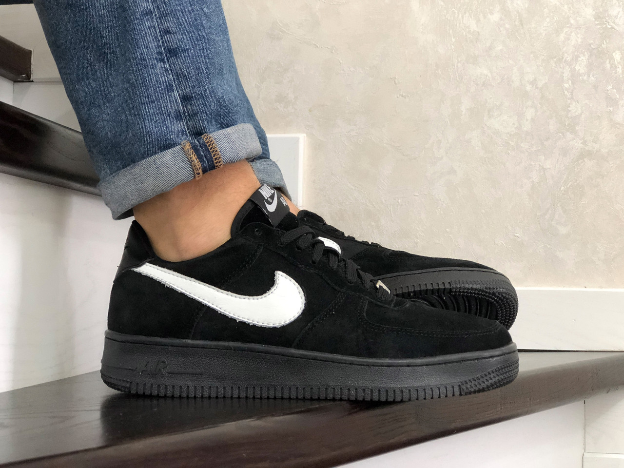 Кроссовки мужские Nike Air Force черные с белым, Найк, натуральная замша, прошиты. Код SD-10290 45, Черный
Кроссовки мужские Nike Air Force черные с белым, Найк, натуральная замша, прошиты. Код SD-10290 45, Черный