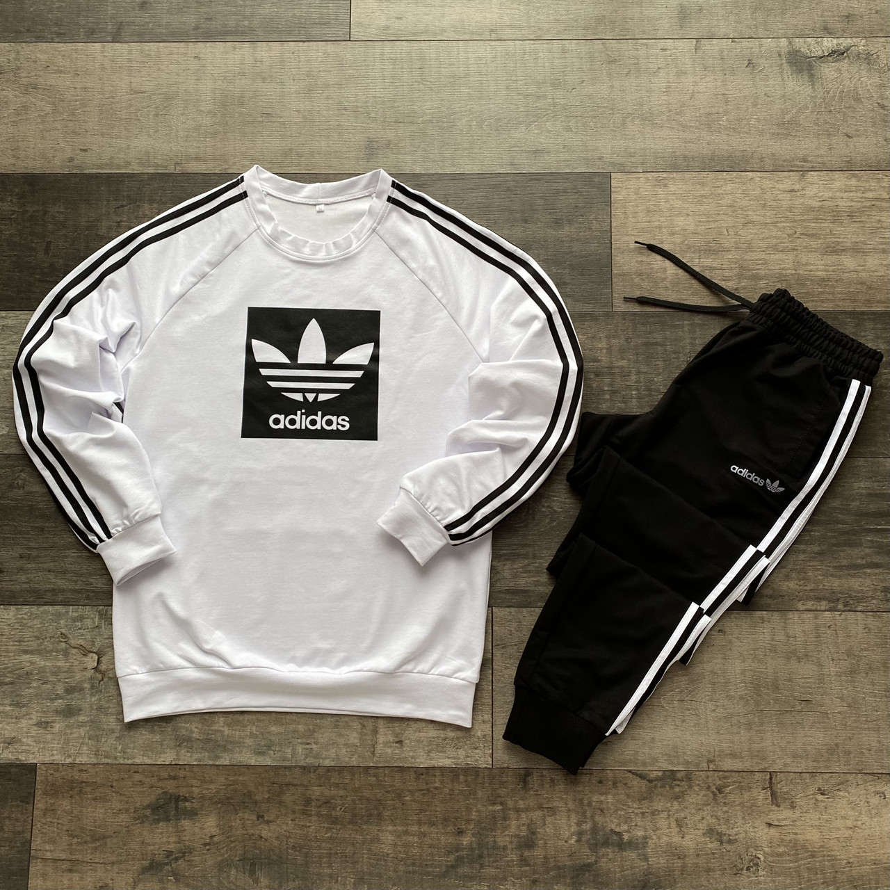 Спортивный костюм мужской белый свитшот сезон весна осень в стиле Adidas (Адидас), Черный
Спортивный костюм мужской белый свитшот сезон весна осень в стиле Adidas (Адидас), Черный