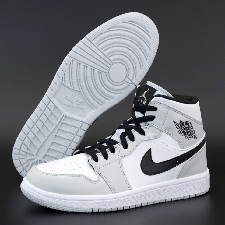 Мужские кроссовки в стиле Nike Air Jordan 1 Retro High, кожа, серый, белый, черный, Вьетнам 42 (КД-4
Мужские кроссовки в стиле Nike Air Jordan 1 Retro High, кожа, серый, белый, черный, Вьетнам 42 (КД-4