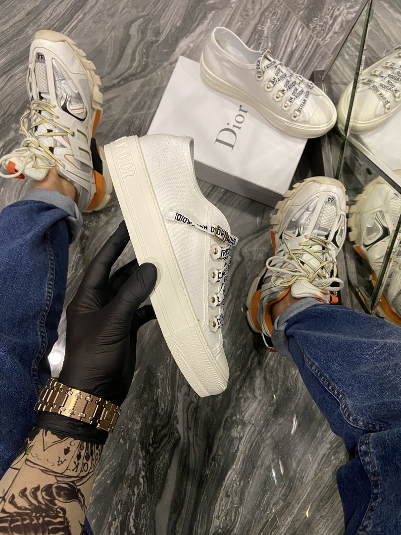 Dior B23 Low-Top Triple Женские осенние белые текстильные кроссовки. Женские кроссовки на шнурках 38, Белый
Dior B23 Low-Top Triple Женские осенние белые текстильные кроссовки. Женские кроссовки на шнурках 38, Белый