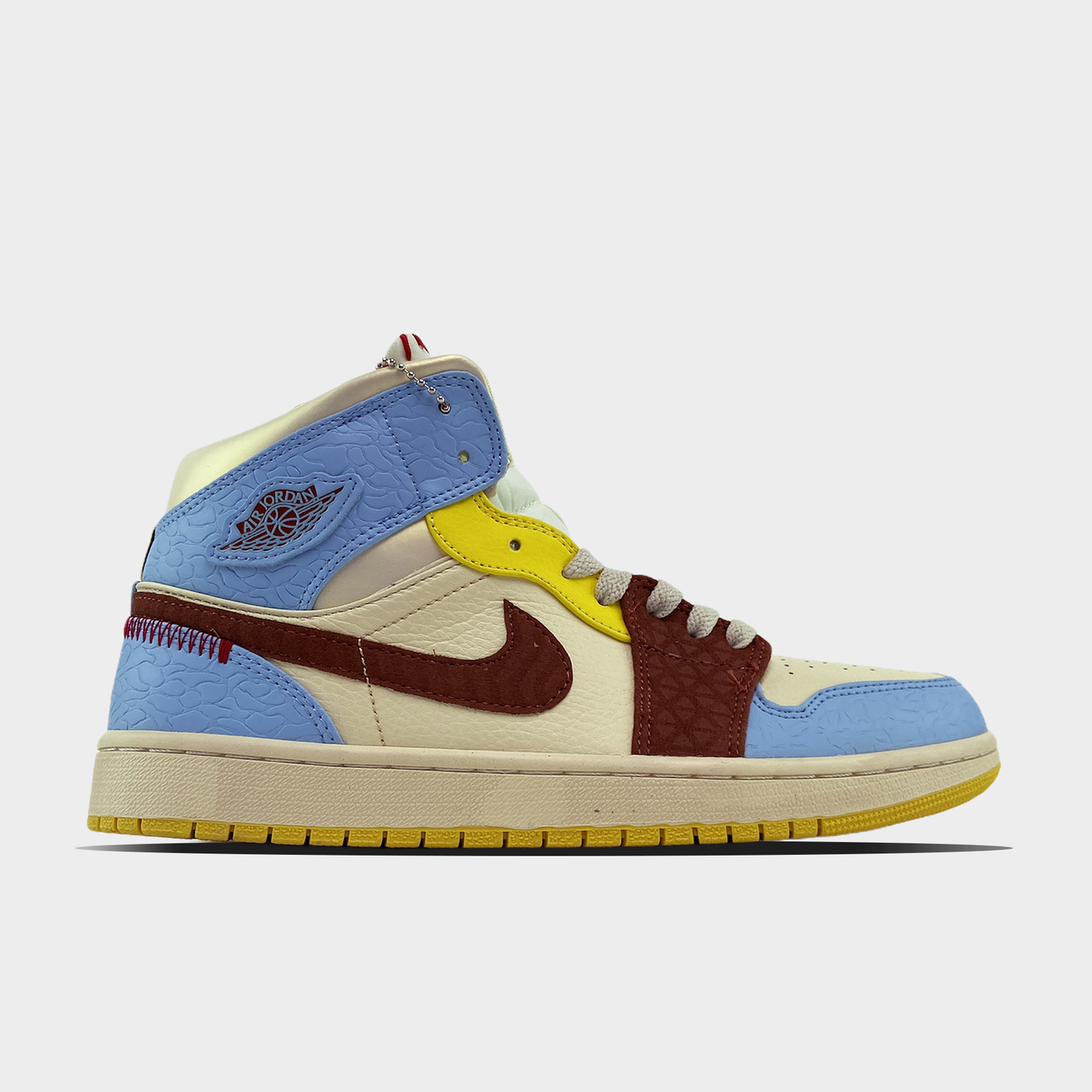 Женские кроссовки Nike Air Jordan 1 Mid SE Fearless Maison Chateau Rouge Бежевые Голубые, РАЗМЕР:, Бежевый
Женские кроссовки Nike Air Jordan 1 Mid SE Fearless Maison Chateau Rouge Бежевые Голубые, РАЗМЕР:, Бежевый