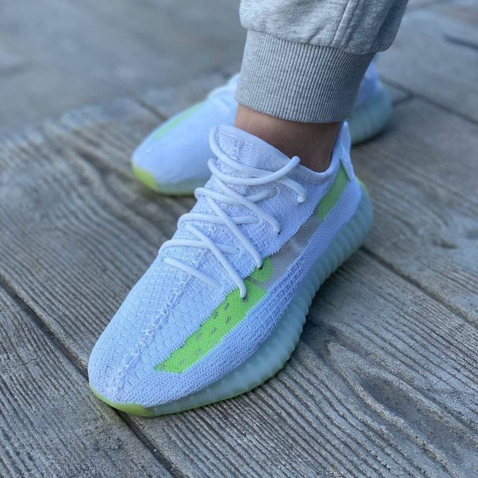 Yeezy Boost 350 White Light Green | кроссовки женские; белые/салатовые; летние/весенние; адидас, Салатовый
Yeezy Boost 350 White Light Green | кроссовки женские; белые/салатовые; летние/весенние; адидас, Салатовый
