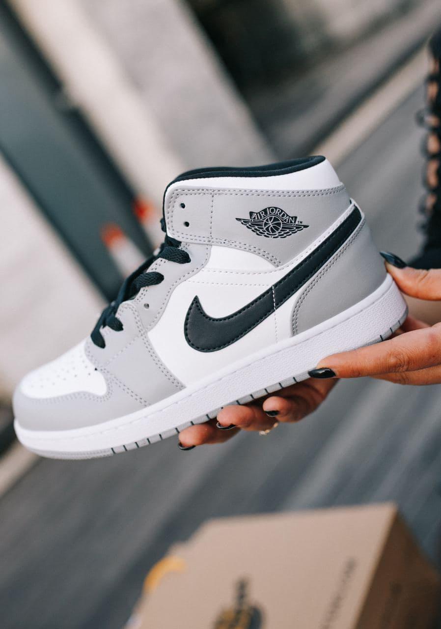 Мужские кроссовки Nike Air Jordan Retro 1 Grey White Black / Найк Аир Джордан Ретро 1 Серые Белые Черные 42, Серый
Мужские кроссовки Nike Air Jordan Retro 1 Grey White Black / Найк Аир Джордан Ретро 1 Серые Белые Черные 42, Серый
