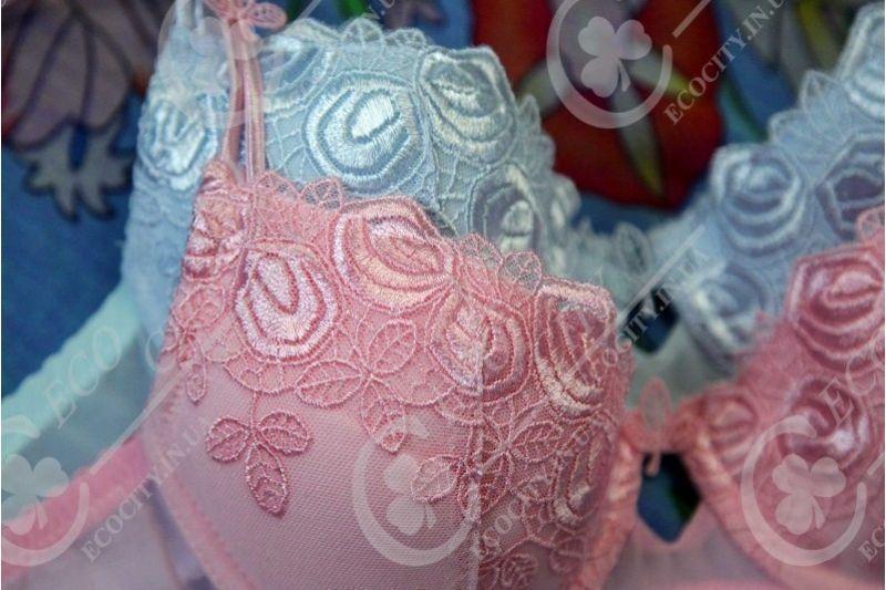 8291 Anfen розовая пудра комплект: бюстгальтер + съемный корректор и стринги , 70B + S
8291 Anfen розовая пудра комплект: бюстгальтер + съемный корректор и стринги , 70B + S