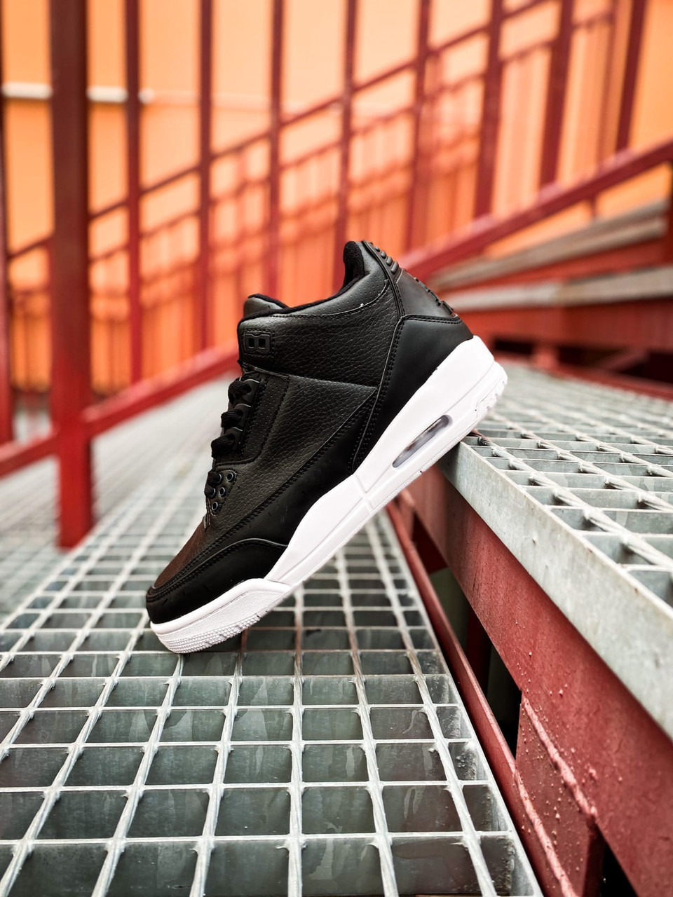 Кроссовки мужские Nike Air Jordan 3 Retro Black, Найк Джордан, натуральная кожа. Код KS-0038 44, Черный
Кроссовки мужские Nike Air Jordan 3 Retro Black, Найк Джордан, натуральная кожа. Код KS-0038 44, Черный