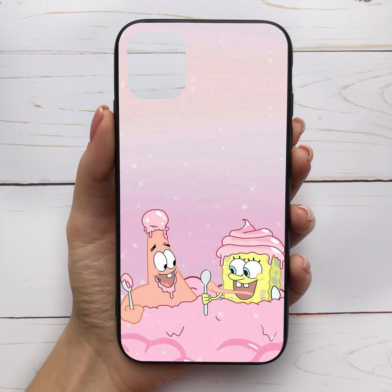 Чехол Mood для iPhone 11 Pro с рисунком Спанч Боб и Патрик на розовом SKL68-286603, Разные цвета
Чехол Mood для iPhone 11 Pro с рисунком Спанч Боб и Патрик на розовом SKL68-286603, Разные цвета