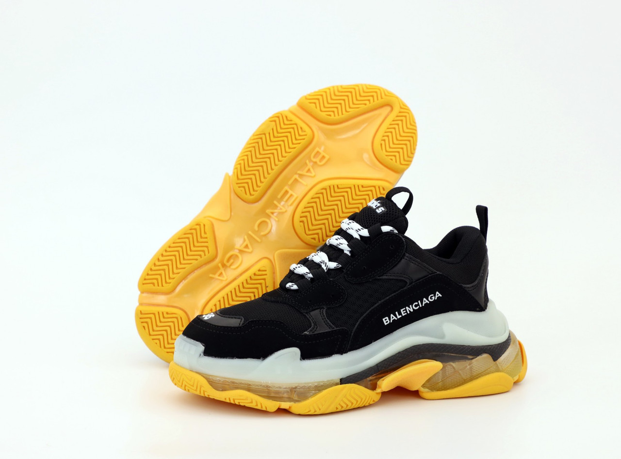 Кроссовки женские Balenciaga Triple S черные, Баленсиага, натуральная замша, сетка, прошиты. Код KD-12131 38, Черный
Кроссовки женские Balenciaga Triple S черные, Баленсиага, натуральная замша, сетка, прошиты. Код KD-12131 38, Черный