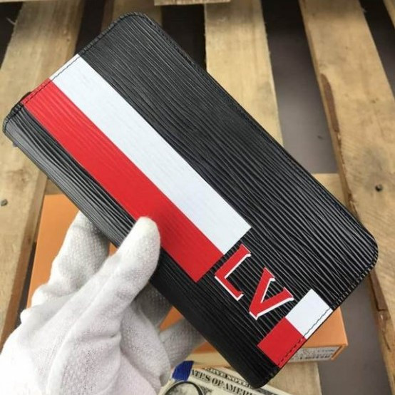 Мужской кошелекLouis Vuitton Луи Виттон Большой брендовый из экокожи Удобный вместительный черный бумажник
Мужской кошелекLouis Vuitton Луи Виттон Большой брендовый из экокожи Удобный вместительный черный бумажник