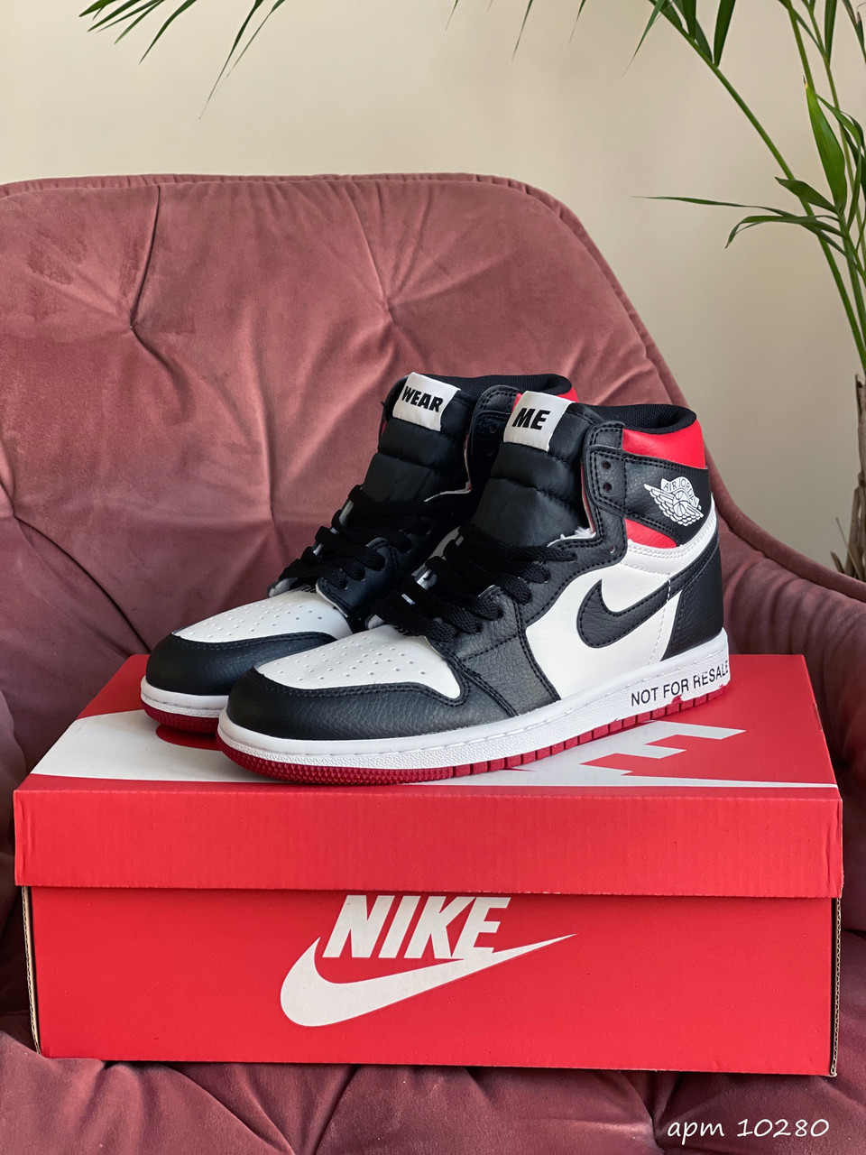 Женские кроссовки в стиле Nike Найк Air Jordan, черные с белым 38 (24,2 см), Черно-белый
Женские кроссовки в стиле Nike Найк Air Jordan, черные с белым 38 (24,2 см), Черно-белый