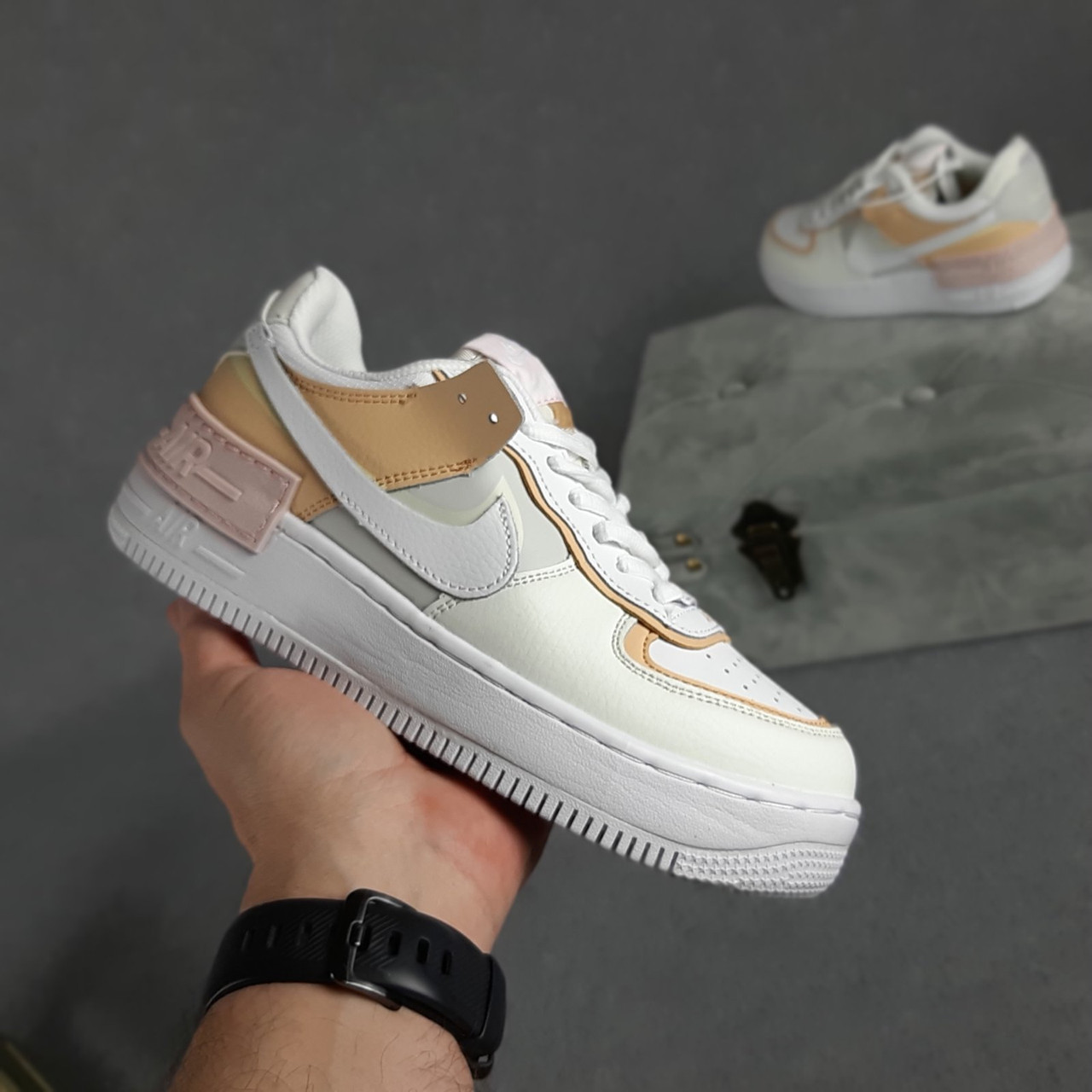 Женские кроссовки в стиле Nike Найк Air Force 1 Shadow, белые с бежевым 36 (23 см), Белый
Женские кроссовки в стиле Nike Найк Air Force 1 Shadow, белые с бежевым 36 (23 см), Белый