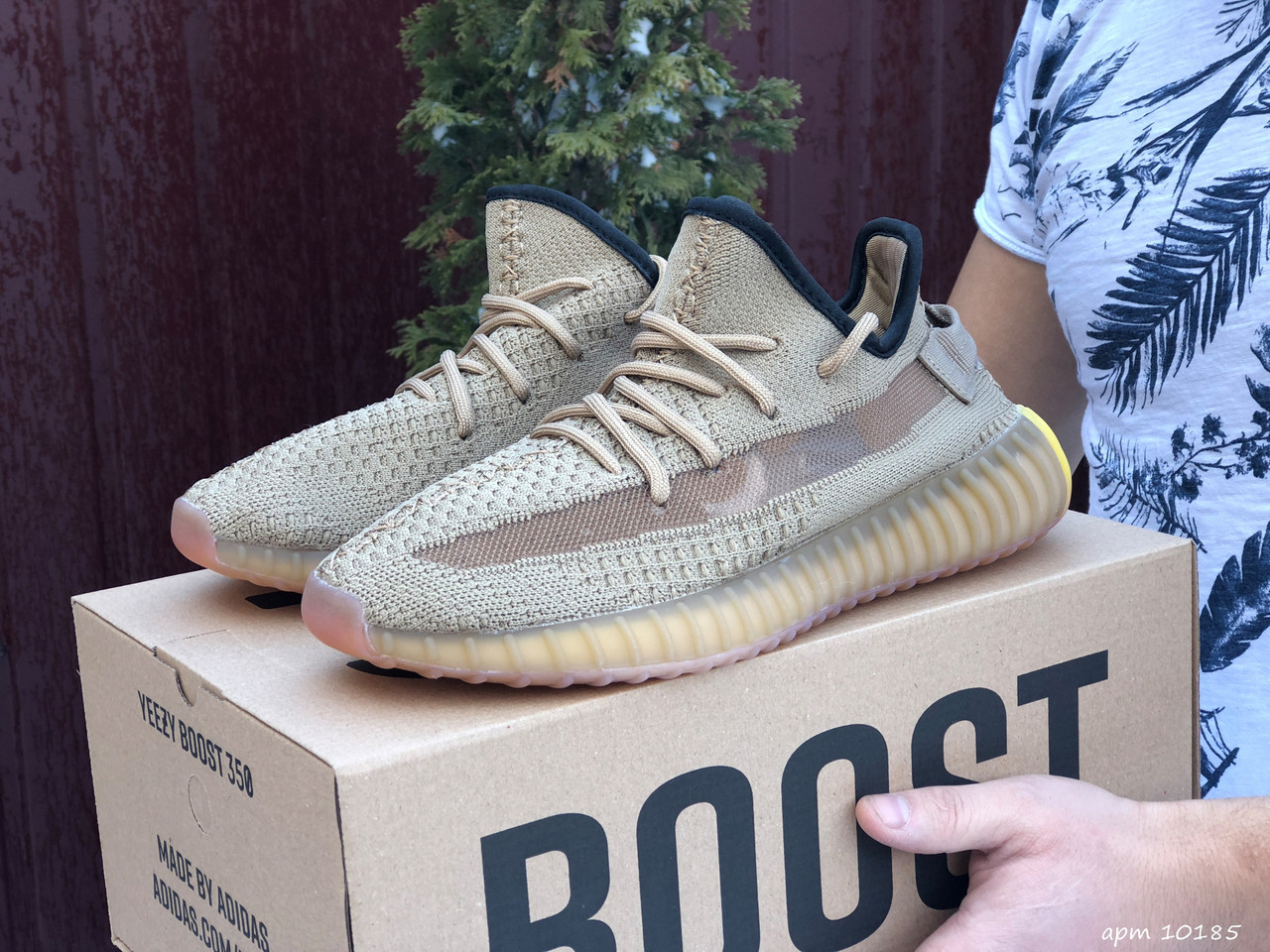 Мужские кроссовки в стиле Adidas Адидас Yeezy Boost 350, бежевые 44 (28,5 см), Бежевый
Мужские кроссовки в стиле Adidas Адидас Yeezy Boost 350, бежевые 44 (28,5 см), Бежевый