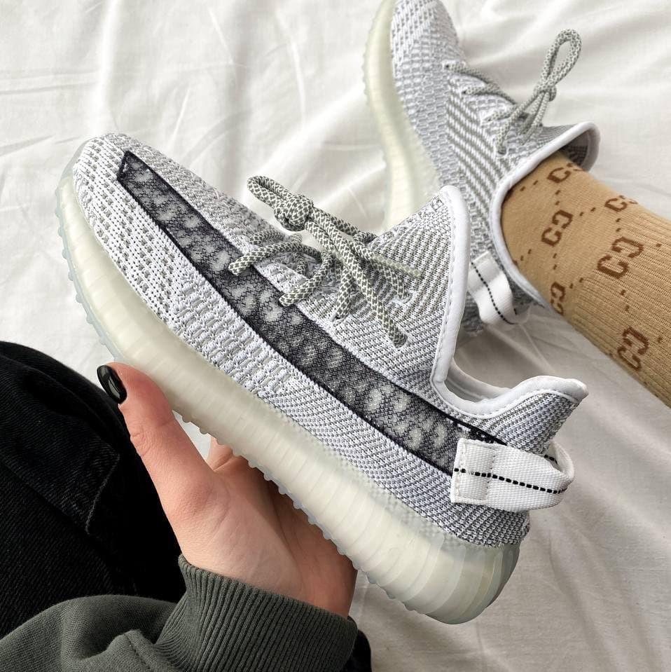 Yeezy Boost D*or Gray | кроссовки женские; диор/серые; летние/весенние; адидас; рефлективные шнурки 38, Серый
Yeezy Boost D*or Gray | кроссовки женские; диор/серые; летние/весенние; адидас; рефлективные шнурки 38, Серый