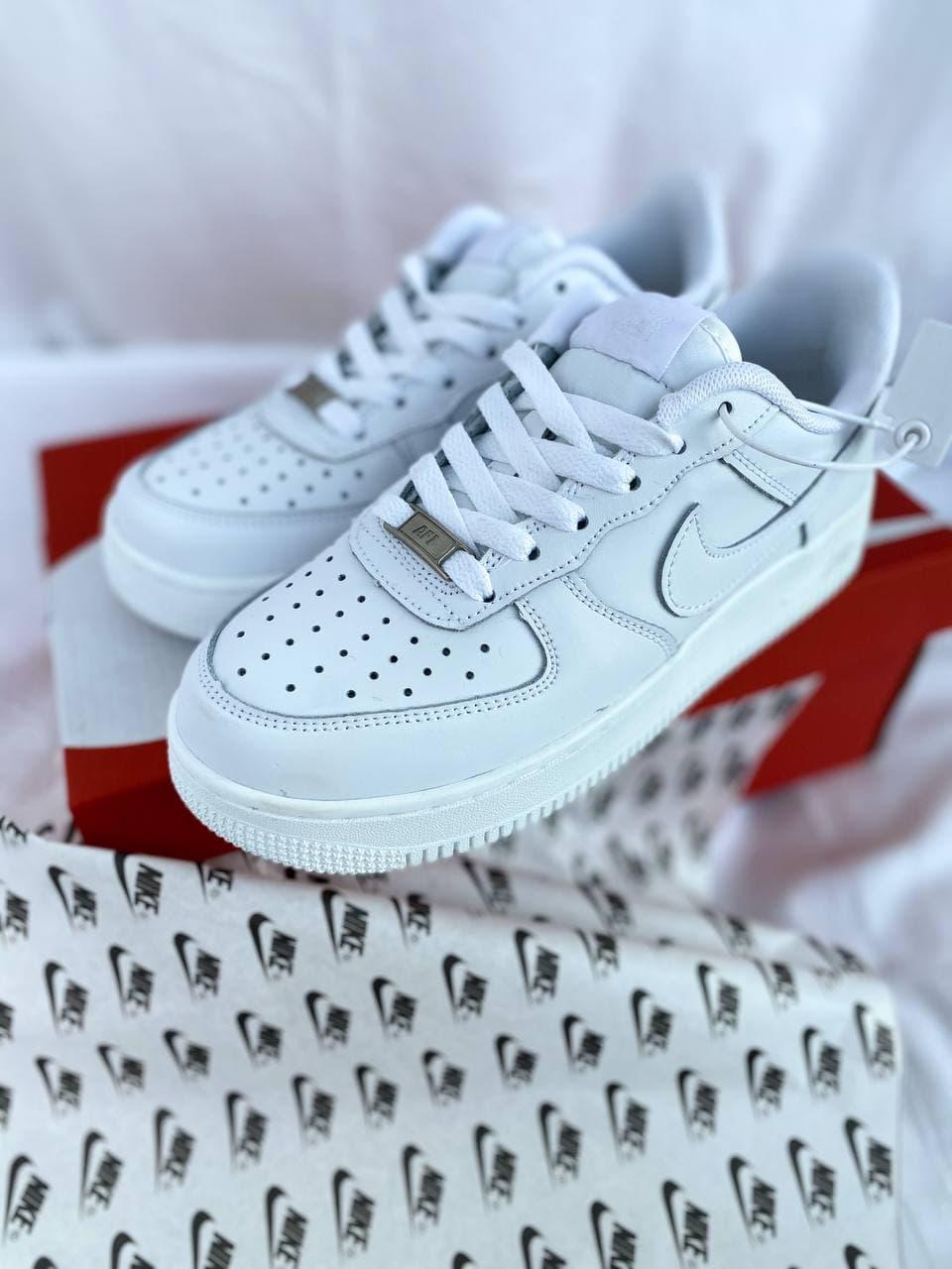 Женские кроссовки Nike Air Force 1 Classic White / Найк Аир Форс 1 Классик Белые 38, Белый
Женские кроссовки Nike Air Force 1 Classic White / Найк Аир Форс 1 Классик Белые 38, Белый