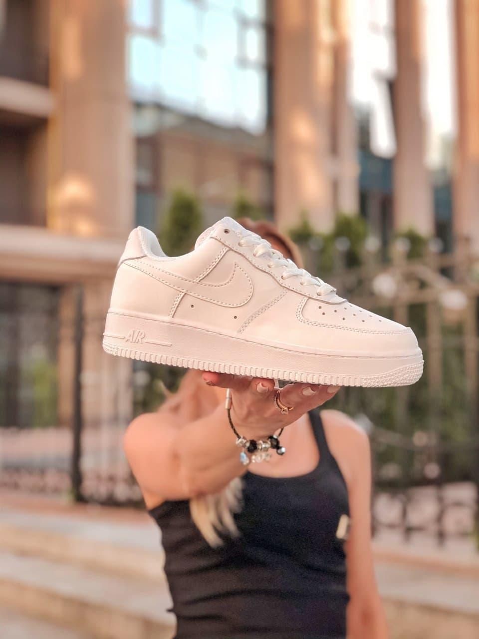Мужские кроссовки Nike Air Force 1 Classic White / Найк Аир Форс 1 Классик Белые 46, Белый
Мужские кроссовки Nike Air Force 1 Classic White / Найк Аир Форс 1 Классик Белые 46, Белый