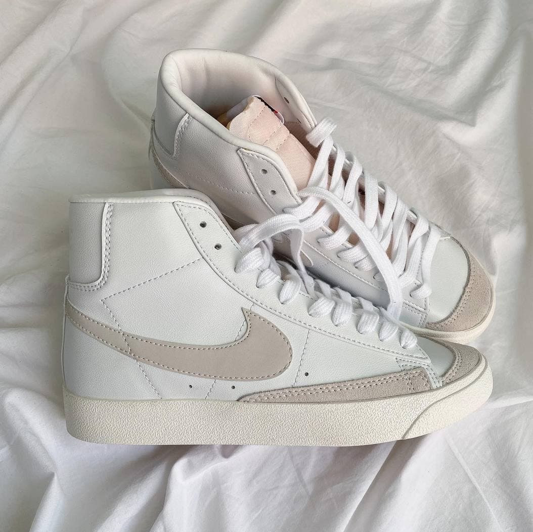 Nike BLAZER MID '77 VINTAGE White | кроссовки мужские и женские; белые; осенние/весенние; найк 43, Белый
Nike BLAZER MID '77 VINTAGE White | кроссовки мужские и женские; белые; осенние/весенние; найк 43, Белый