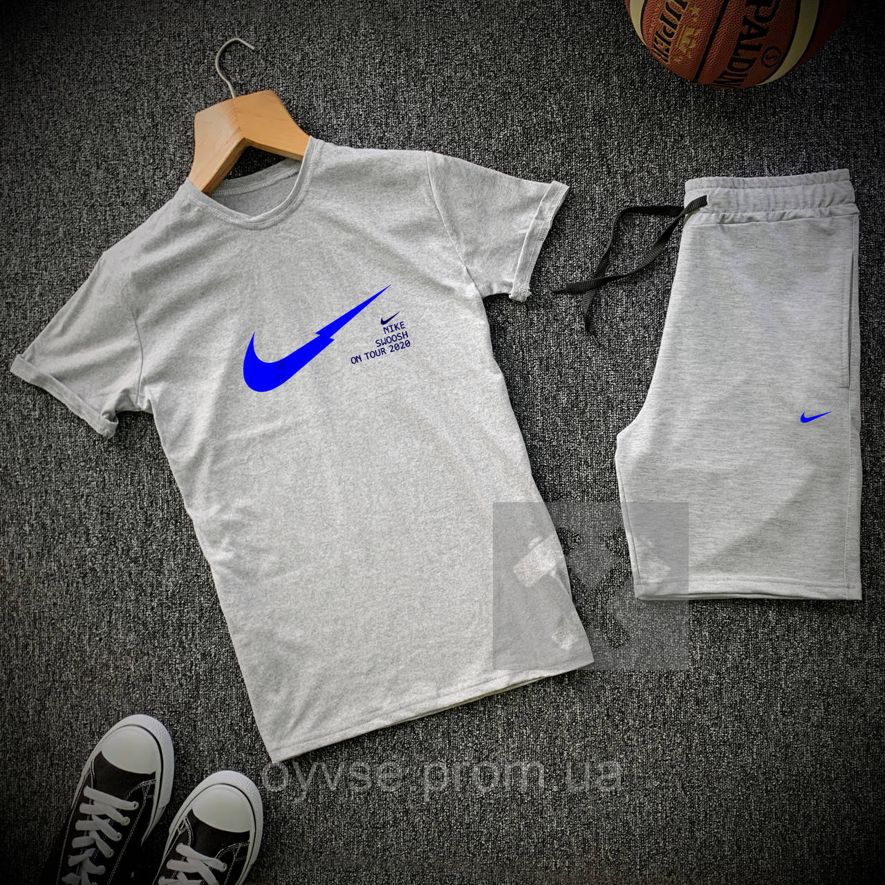 Мужской комплект летний NIKE (реплика) | футболка | шорты. Цвет: верх серый низ черный, серый.
Мужской комплект летний NIKE (реплика) | футболка | шорты. Цвет: верх серый низ черный, серый.
