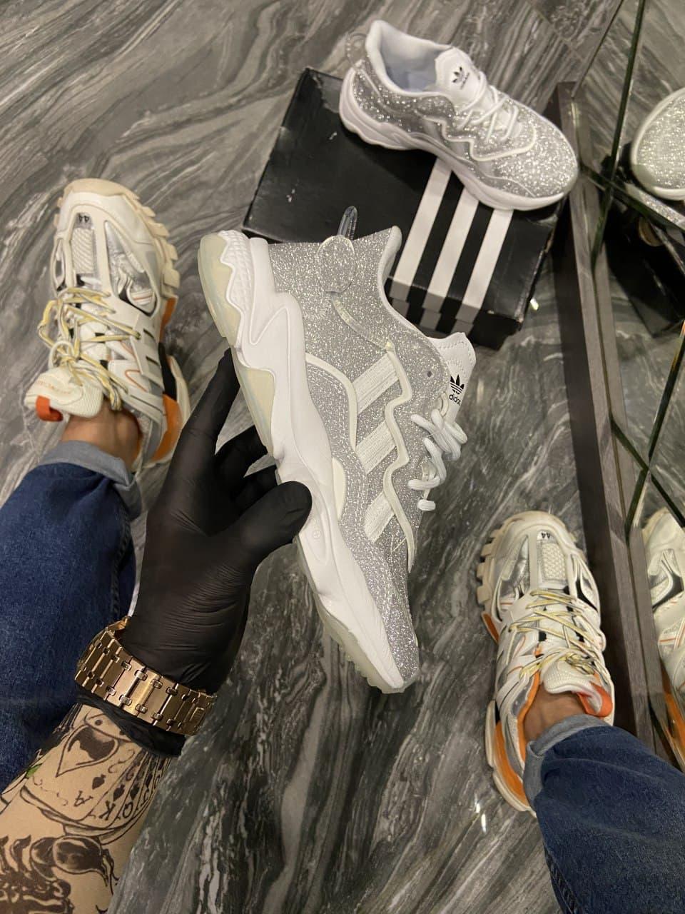 Женские Adidas Ozweego, серого цвета, блестящие, кроссовки Адидас Озвиго, женская обувь весна/лето, Светло-серый
Женские Adidas Ozweego, серого цвета, блестящие, кроссовки Адидас Озвиго, женская обувь весна/лето, Светло-серый