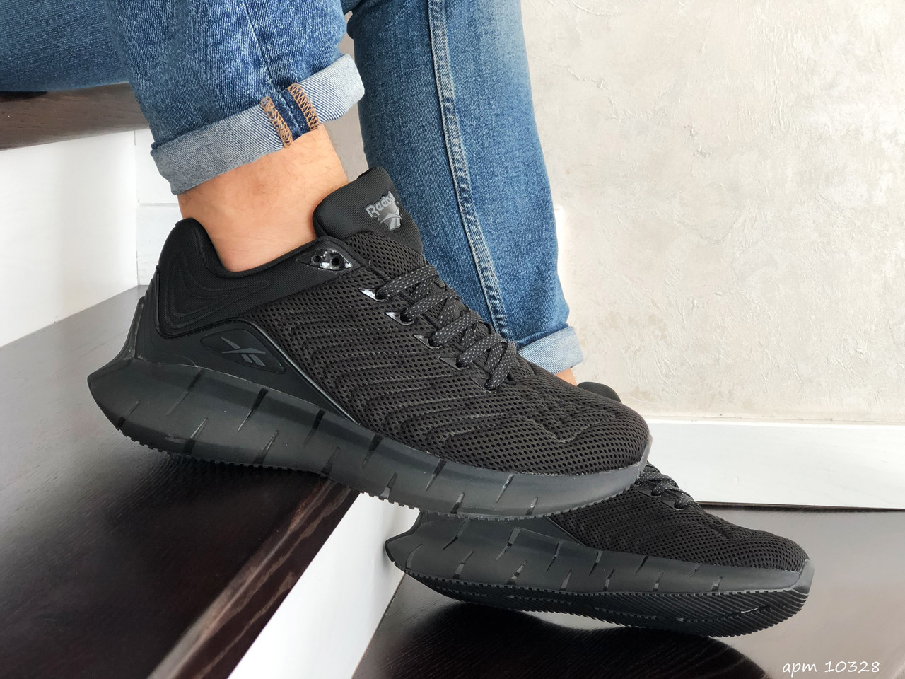 Кроссовки мужские Reebok черные, Рибок. Дышащая ткань, прошиты. Код SD-10328 44, Черный
Кроссовки мужские Reebok черные, Рибок. Дышащая ткань, прошиты. Код SD-10328 44, Черный