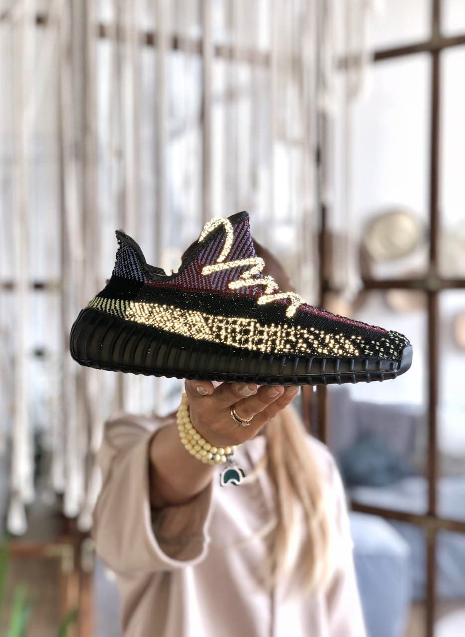 Кроссовки мужские Adidas Yeezy Boost 350 черные, Адидас, дышащий материал, рефлектив, прошиты. Код Z-2100 45, Черный
Кроссовки мужские Adidas Yeezy Boost 350 черные, Адидас, дышащий материал, рефлектив, прошиты. Код Z-2100 45, Черный