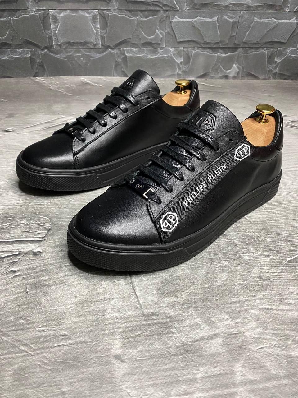 Кеды мужские Philipp Plein, черные, Филипп Плейн. Натуральная кожа, прошиты. GA-1007 45, Черный
Кеды мужские Philipp Plein, черные, Филипп Плейн. Натуральная кожа, прошиты. GA-1007 45, Черный
