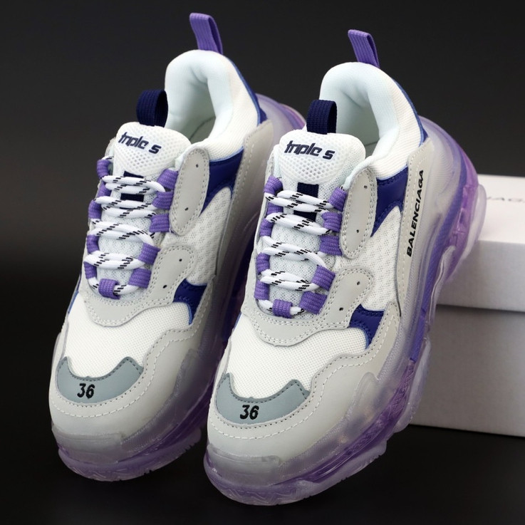 Женские кроссовки в стиле Balenciaga Triple S, фиолетовый, белый, Италия, Разные цвета
Женские кроссовки в стиле Balenciaga Triple S, фиолетовый, белый, Италия, Разные цвета
