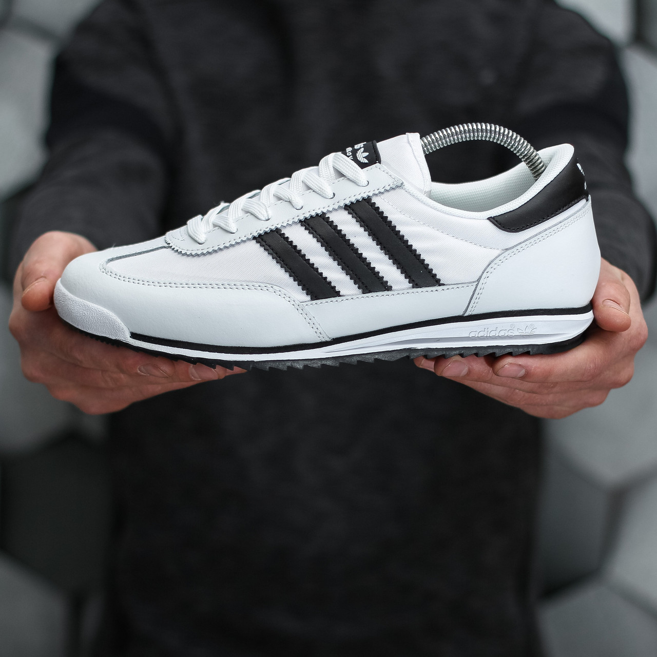 Кроссовки мужские Adidas Lotta Volkova белые, Адидас, текстиль, код DK-1517 42, Белый
Кроссовки мужские Adidas Lotta Volkova белые, Адидас, текстиль, код DK-1517 42, Белый