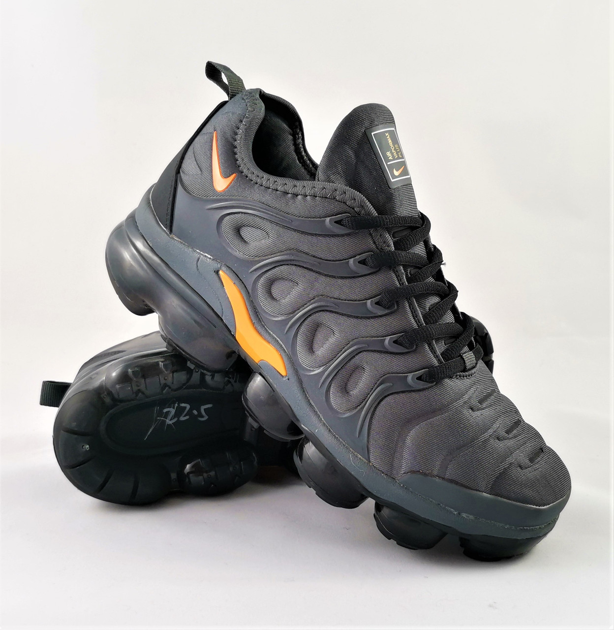 Мужские Кроссовки в стиле N!ke Air VaporMax Plus Серые Найк (размеры: 41,42,43,44,45), Серый
Мужские Кроссовки в стиле N!ke Air VaporMax Plus Серые Найк (размеры: 41,42,43,44,45), Серый