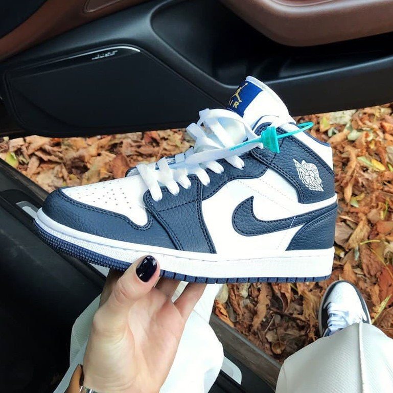 Мужские кроссовки Nike Air Jordan Retro 1 Black White / Найк Аир Джордан Ретро 1 Черные Белые, Черный
Мужские кроссовки Nike Air Jordan Retro 1 Black White / Найк Аир Джордан Ретро 1 Черные Белые, Черный