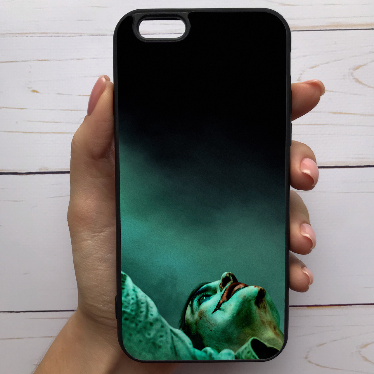 ̂ Чехол-накладка силиконовый для Apple iPhone 6 / 6s с рисунком принтом Джокер в тумане M-285341, Разные цвета
̂ Чехол-накладка силиконовый для Apple iPhone 6 / 6s с рисунком принтом Джокер в тумане M-285341, Разные цвета