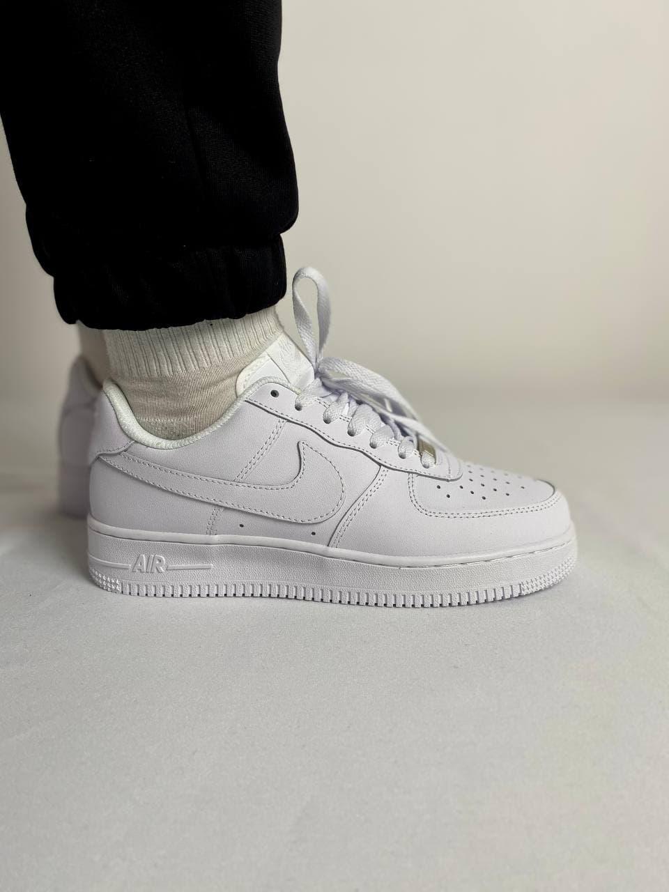 Мужские кроссовки Nike Air Force 1 Classic White / Найк Аир Форс 1 Классик Белые 43, Белый
Мужские кроссовки Nike Air Force 1 Classic White / Найк Аир Форс 1 Классик Белые 43, Белый