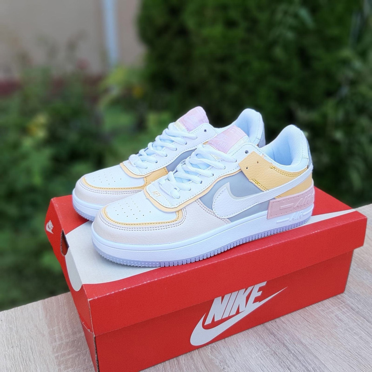 Nike Air Force женские демисезонные белые кроссовки на шнурках. Весенние женские кожаные кроссы 39, Белый
Nike Air Force женские демисезонные белые кроссовки на шнурках. Весенние женские кожаные кроссы 39, Белый
