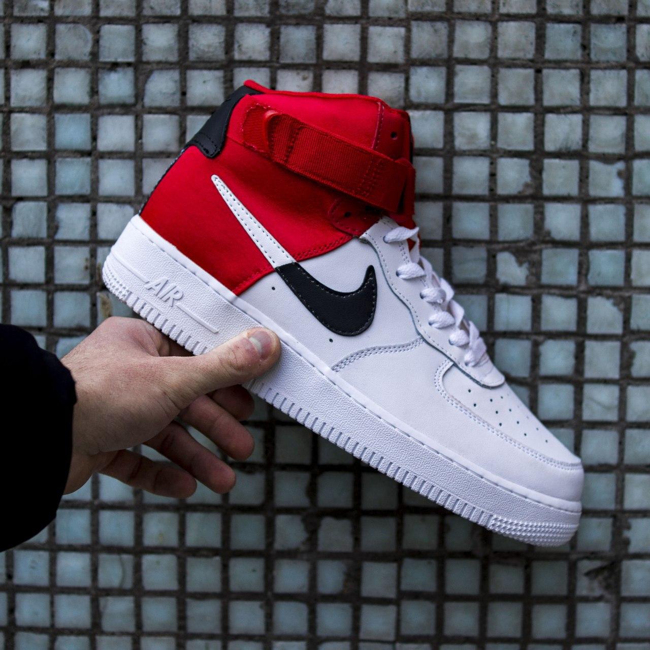 Мужские кроссовки Nike Air Jordan 1 Retro High Red White / Найк Аир Джордан 1 Ретро Хай Красные Белые, Красный
Мужские кроссовки Nike Air Jordan 1 Retro High Red White / Найк Аир Джордан 1 Ретро Хай Красные Белые, Красный