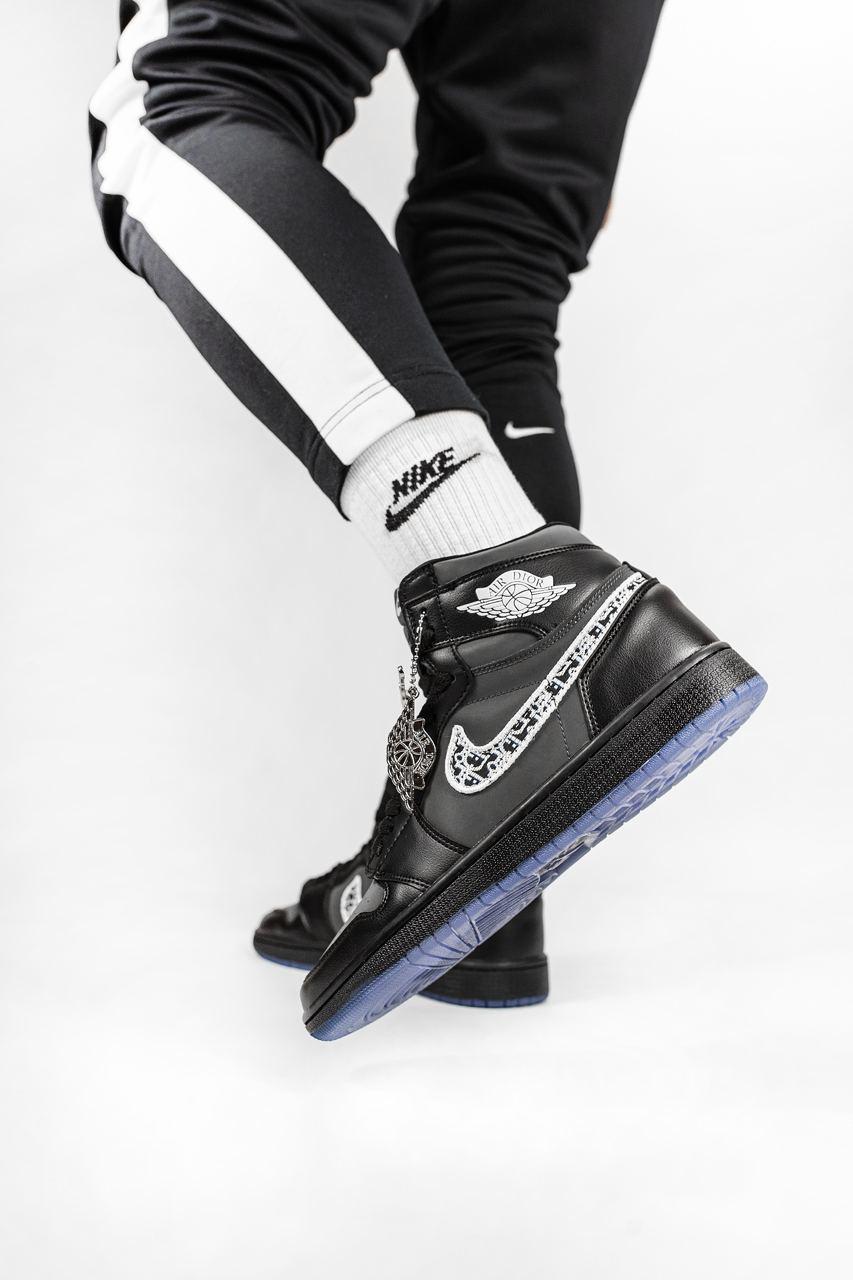 Мужские кроссовки Nike Air Jordan Retro 1 x Dior Reflective / Найк Аир Джордан Ретро 1 Диор Рефлектив 42, Черный
Мужские кроссовки Nike Air Jordan Retro 1 x Dior Reflective / Найк Аир Джордан Ретро 1 Диор Рефлектив 42, Черный