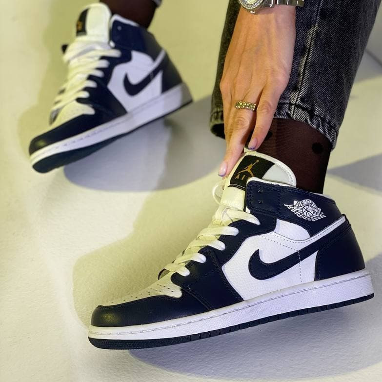 Женские кроссовки Nike Air Jordan Retro 1 Black White / Найк Аир Джордан Ретро 1 Черные Белые 37, Фиолетовый
Женские кроссовки Nike Air Jordan Retro 1 Black White / Найк Аир Джордан Ретро 1 Черные Белые 37, Фиолетовый