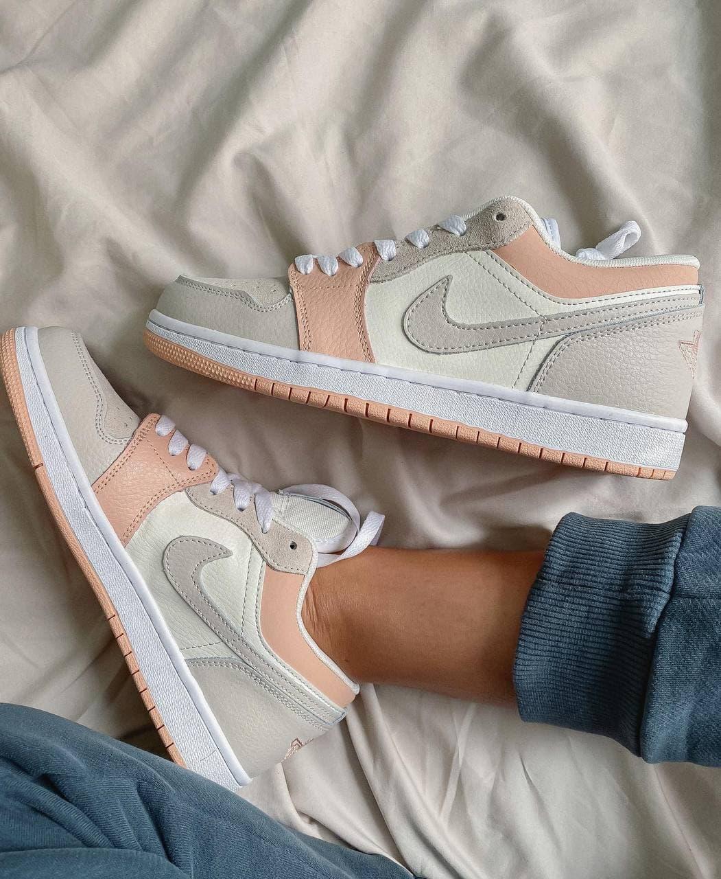 Женские кроссовки Nike Air Jordan 1 Low Beige / Найк Аир Джордан 1 Лоу Бежевые, Бежевый
Женские кроссовки Nike Air Jordan 1 Low Beige / Найк Аир Джордан 1 Лоу Бежевые, Бежевый
