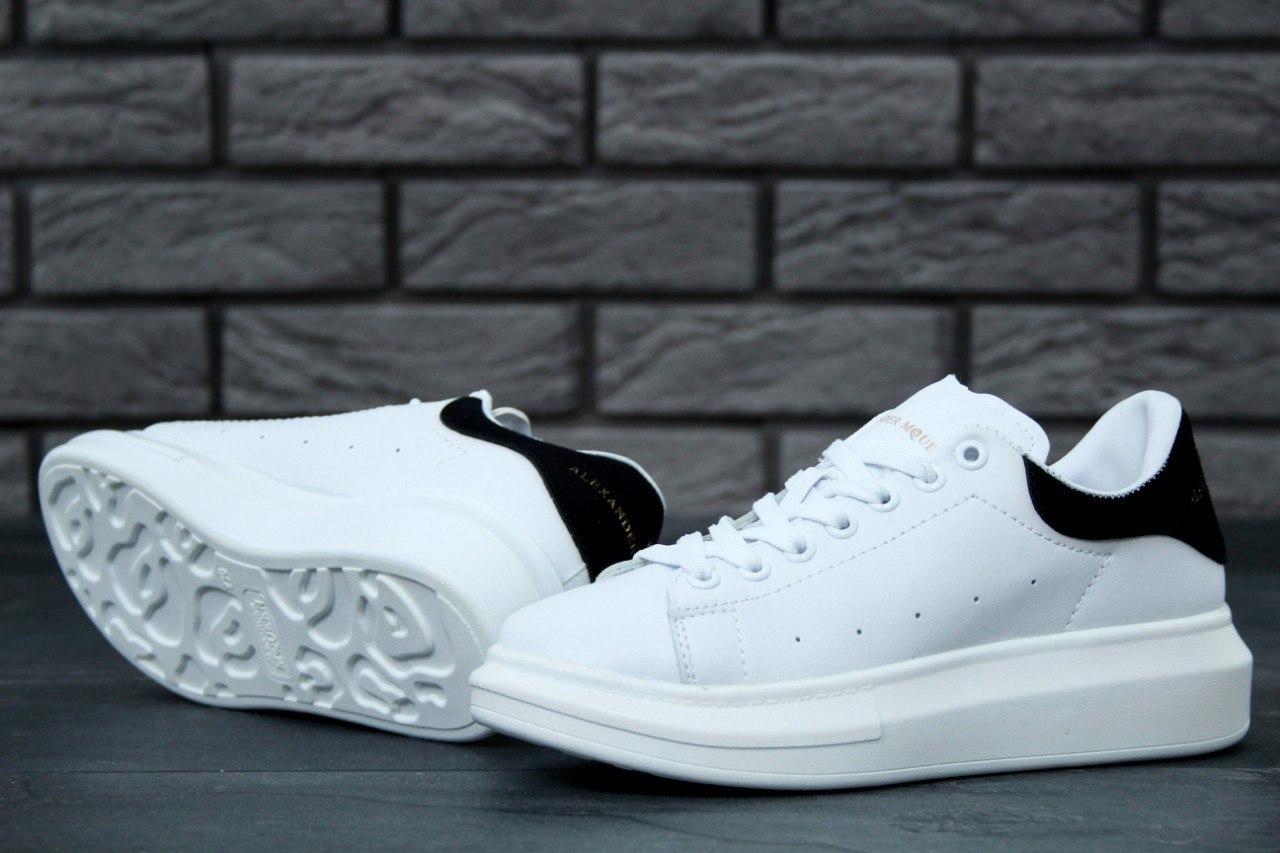 Женские кроссовки Alexander McQueen Oversized Sneakers White / Александр Маквин Белые 41, Черный
Женские кроссовки Alexander McQueen Oversized Sneakers White / Александр Маквин Белые 41, Черный