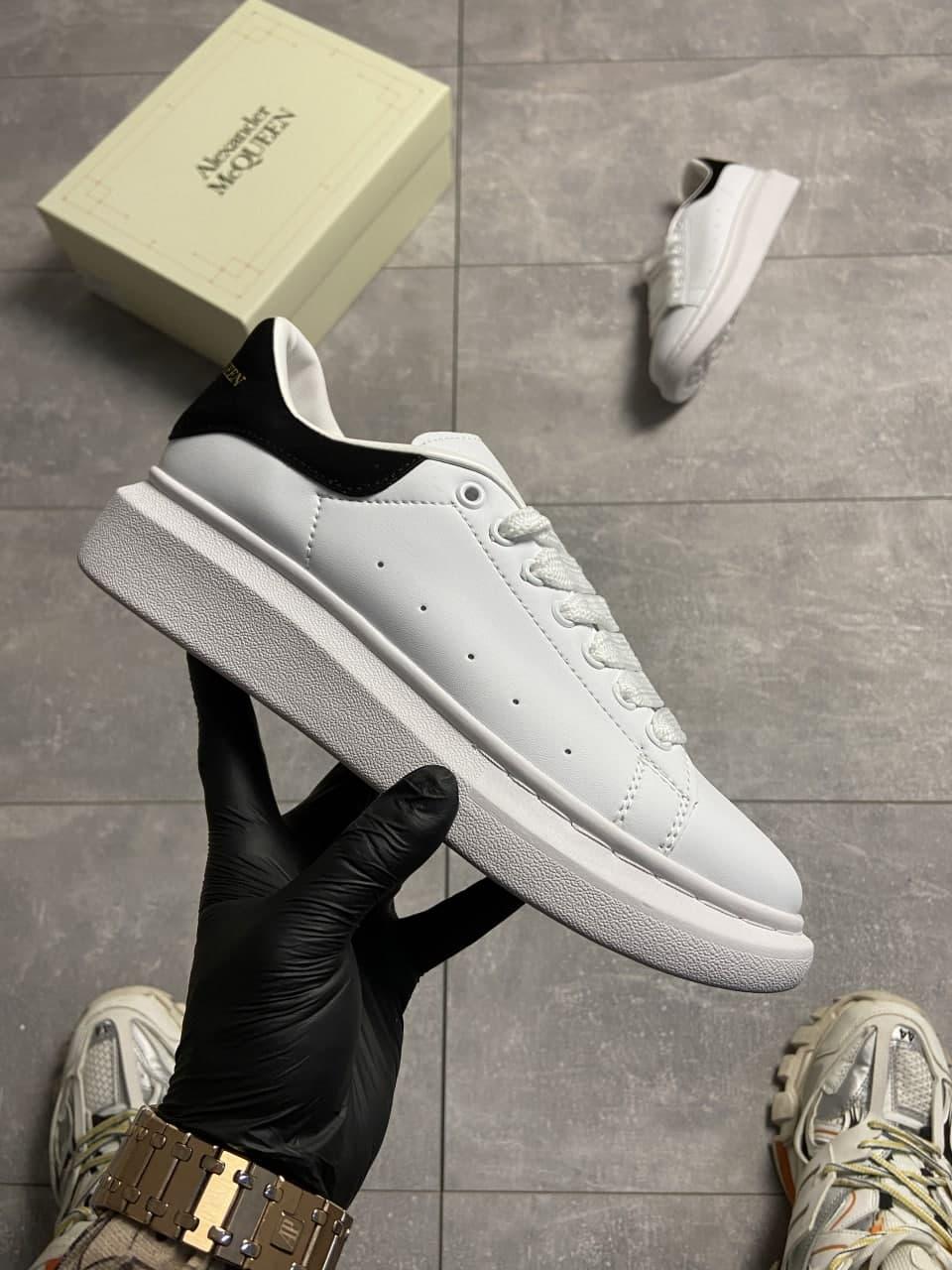 Женские Кроссовки Alexander McQueen White Black / Александр Маквин Белые Черные 38, Белый
Женские Кроссовки Alexander McQueen White Black / Александр Маквин Белые Черные 38, Белый