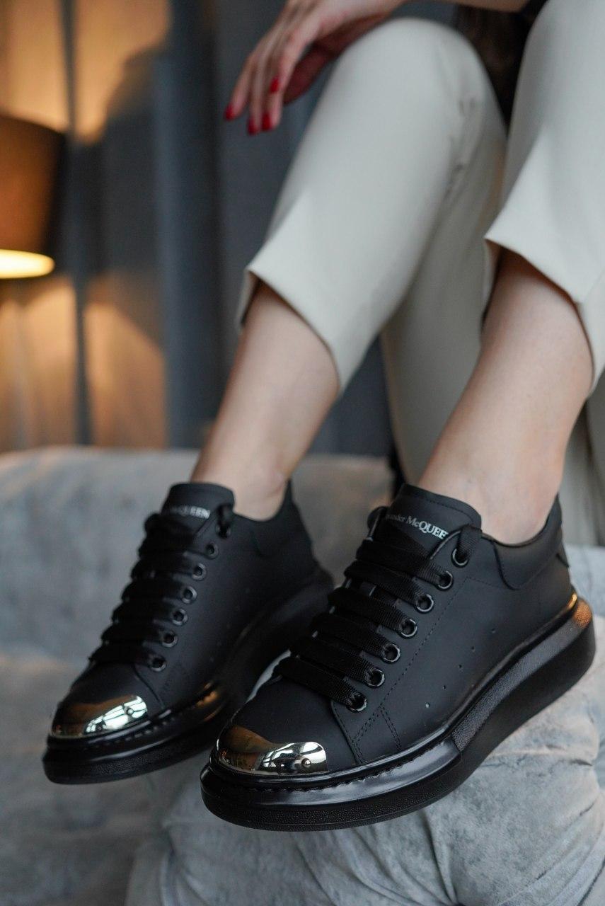 Женские кроссовки Alexander McQueen Black Metal / Александр Маквин Черные 37, Черный
Женские кроссовки Alexander McQueen Black Metal / Александр Маквин Черные 37, Черный