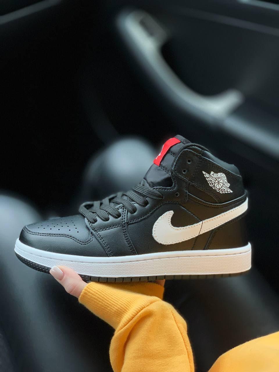 Женские кроссовки Nike Air Jordan Retro 1 Black / Найк Аир Джордан Ретро 1 Черные 38, Фиолетовый
Женские кроссовки Nike Air Jordan Retro 1 Black / Найк Аир Джордан Ретро 1 Черные 38, Фиолетовый