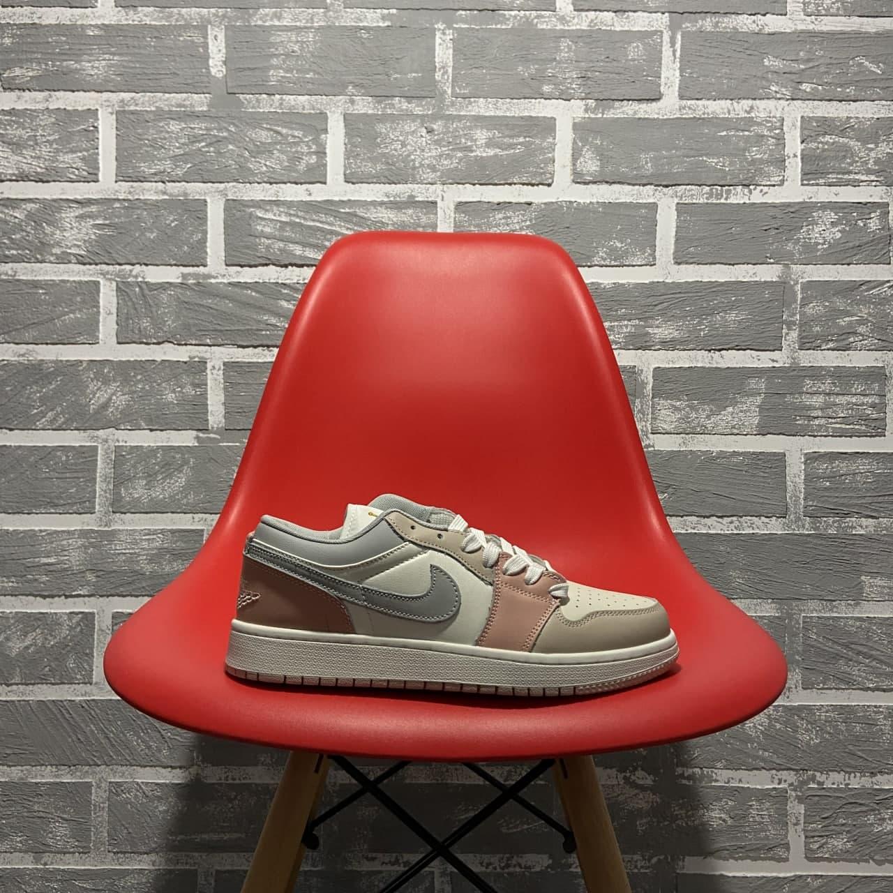 Женские кроссовки Nike Air Jordan 1 Low Beige / Найк Аир Джордан 1 Лоу Бежевые 37, Бежевый
Женские кроссовки Nike Air Jordan 1 Low Beige / Найк Аир Джордан 1 Лоу Бежевые 37, Бежевый