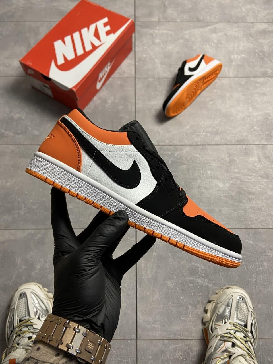 Мужские Кроссовки Nike Air Jordan Retro 1 Low Orange Black / Найк Аир Джордан Ретро 1 Лоу Оранжевый Черный 45, Разные цвета
Мужские Кроссовки Nike Air Jordan Retro 1 Low Orange Black / Найк Аир Джордан Ретро 1 Лоу Оранжевый Черный 45, Разные цвета