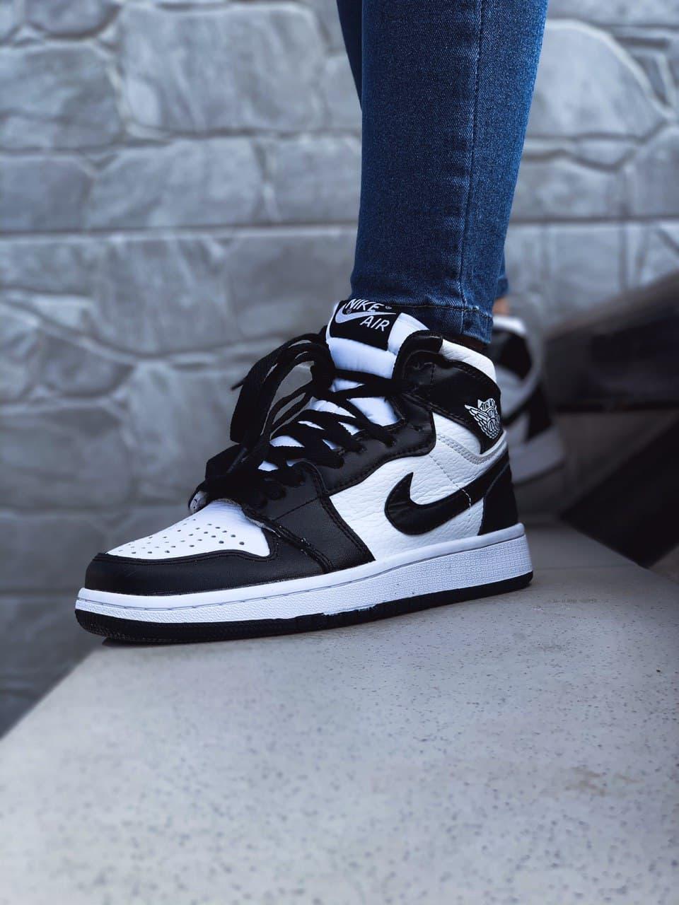 Мужские кроссовки Nike Air Jordan Retro 1 Black White / Найк Аир Джордан Ретро 1 Черные Белые, Черный
Мужские кроссовки Nike Air Jordan Retro 1 Black White / Найк Аир Джордан Ретро 1 Черные Белые, Черный
