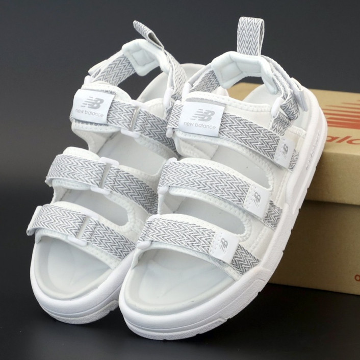 Женские сандалии в стиле New Balance Caravan Multi Sandals, белый, рефлектив, Корея 40
Женские сандалии в стиле New Balance Caravan Multi Sandals, белый, рефлектив, Корея 40