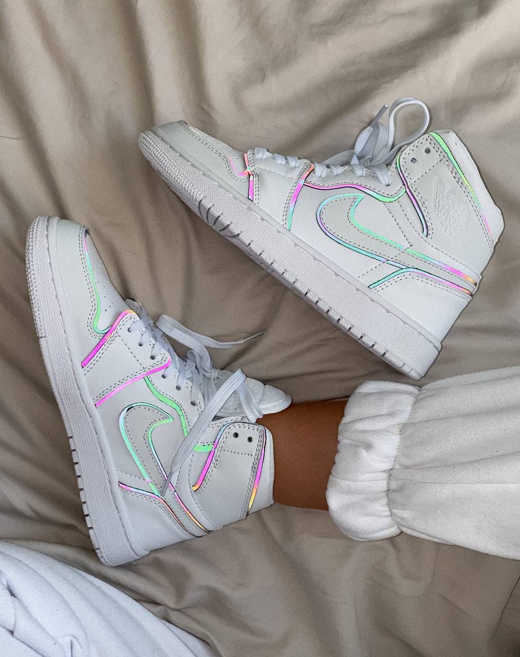 Женские кроссовки Nike Air Jordan Retro 1 White Reflective / Найк Аир Джордан Ретро 1 Белые Рефлективные 41, Белый
Женские кроссовки Nike Air Jordan Retro 1 White Reflective / Найк Аир Джордан Ретро 1 Белые Рефлективные 41, Белый