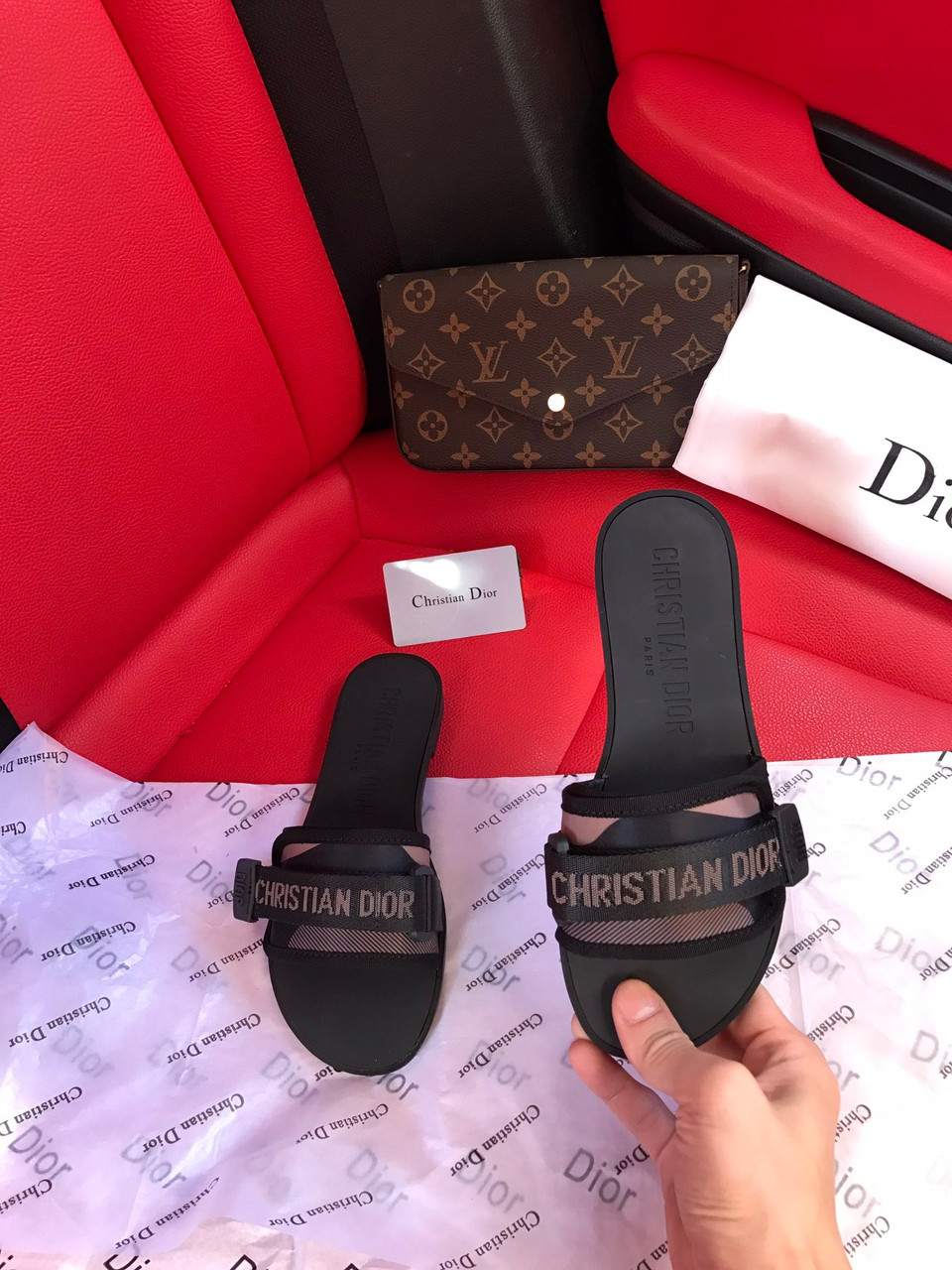 Шлепки женские Christan Dior черные, парусина, нейлон, прошиты. Код Z-243 38, Черный
Шлепки женские Christan Dior черные, парусина, нейлон, прошиты. Код Z-243 38, Черный