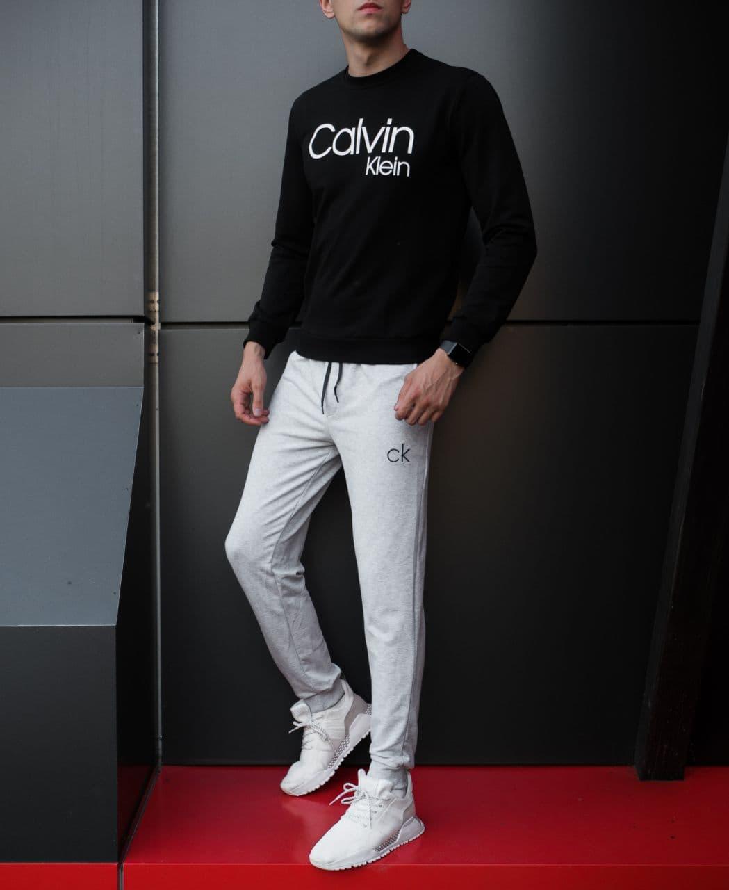 Calvin Klein Мужской черный спортивный костюм весна осень.Свитшот+штаны с манжетами
Calvin Klein Мужской черный спортивный костюм весна осень.Свитшот+штаны с манжетами