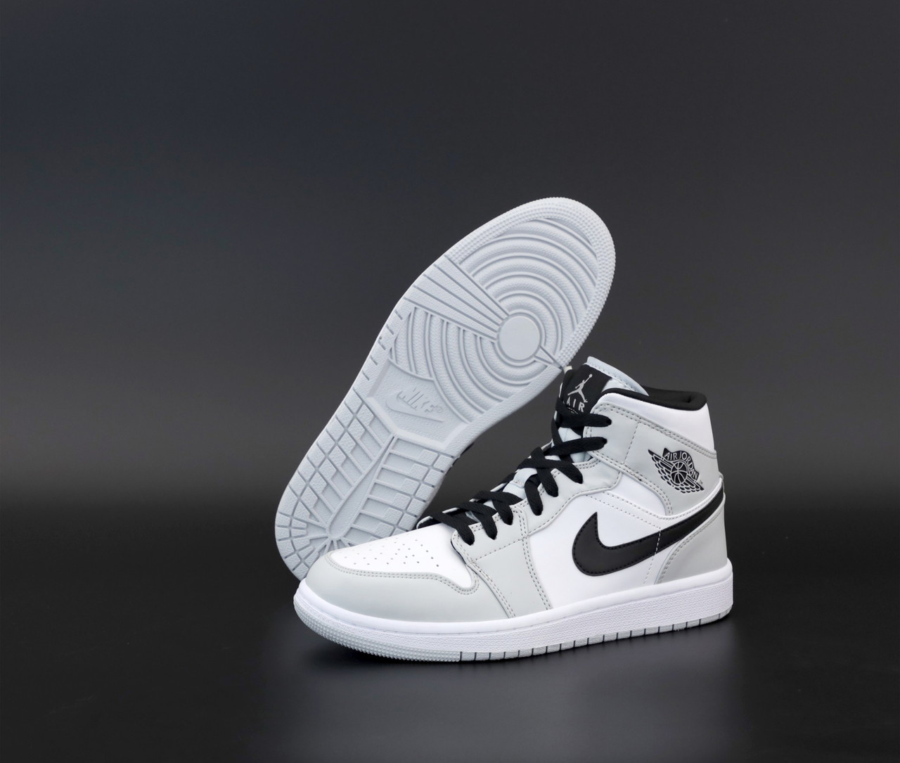 Кроссовки женские Nike Air Jordan 1 Retro серые с белым, Найк, натуральная кожа, прошиты. Код KD-12280 37, Серый
Кроссовки женские Nike Air Jordan 1 Retro серые с белым, Найк, натуральная кожа, прошиты. Код KD-12280 37, Серый