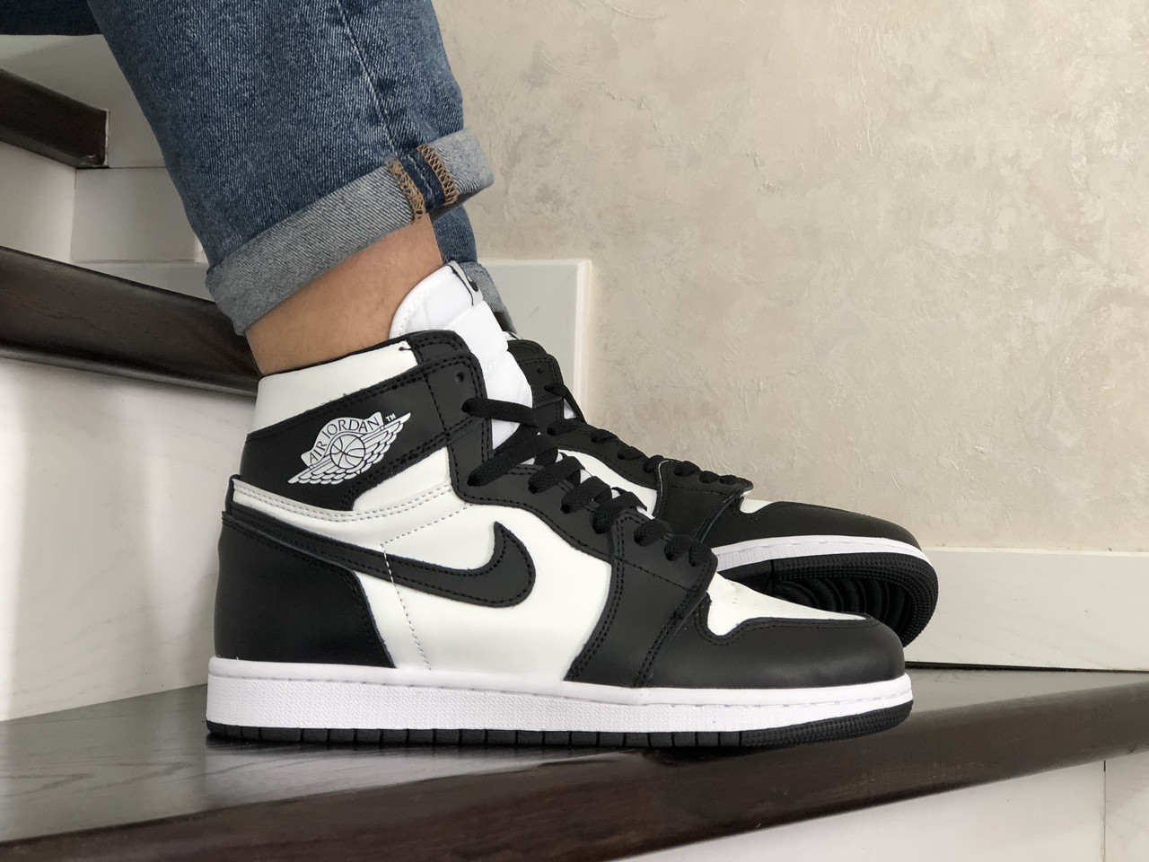 Кроссовки Nike Air Jordan черно белые весенне/осенние джордан трендовые для зала, Черно-белый
Кроссовки Nike Air Jordan черно белые весенне/осенние джордан трендовые для зала, Черно-белый