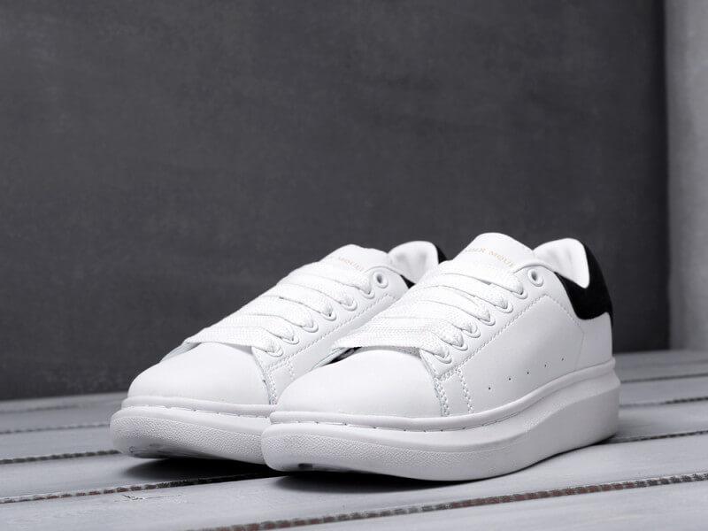 Кроссовки Alexander McQueen White Black (Александр Маквин белые с черным) женские и мужские размеры 36-44, Белый
Кроссовки Alexander McQueen White Black (Александр Маквин белые с черным) женские и мужские размеры 36-44, Белый