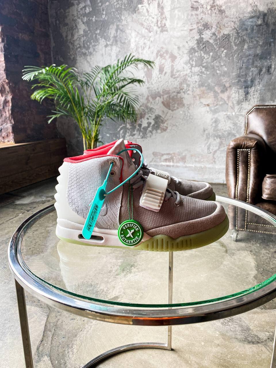 Кроссовки мужские Nike Air Yeezy 2 NRG Wolf Grey серые. Стильные мужские кроссовки Найк серого цвета., Светло-серый
Кроссовки мужские Nike Air Yeezy 2 NRG Wolf Grey серые. Стильные мужские кроссовки Найк серого цвета., Светло-серый
